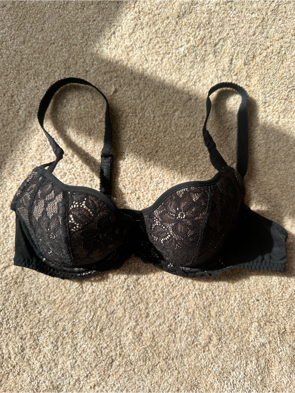 Lace Underwire Bra in Black - Women's Intimates